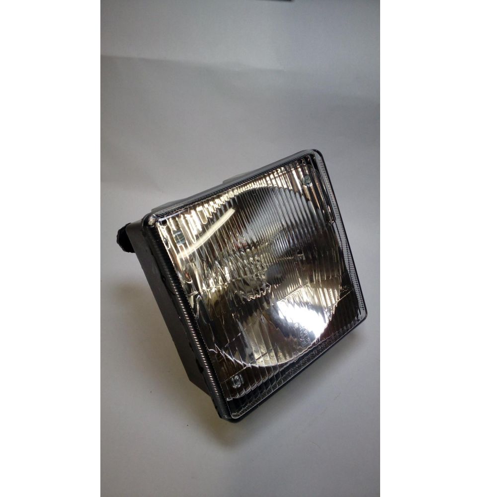 LAMPA PRZEDNIA BEZ KRATKI [UH302016]