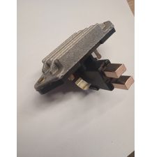 REGULATOR NAPIĘCIA ZE SZCZOTKO. 12V [CAS710]
