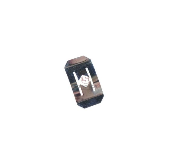 ZATRZASK LISTWY MASKI [UZ107028]