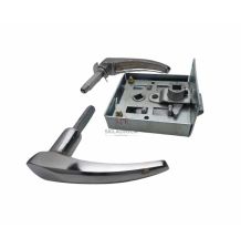 ZAMEK DRZWI KABINY  L [UD109139]